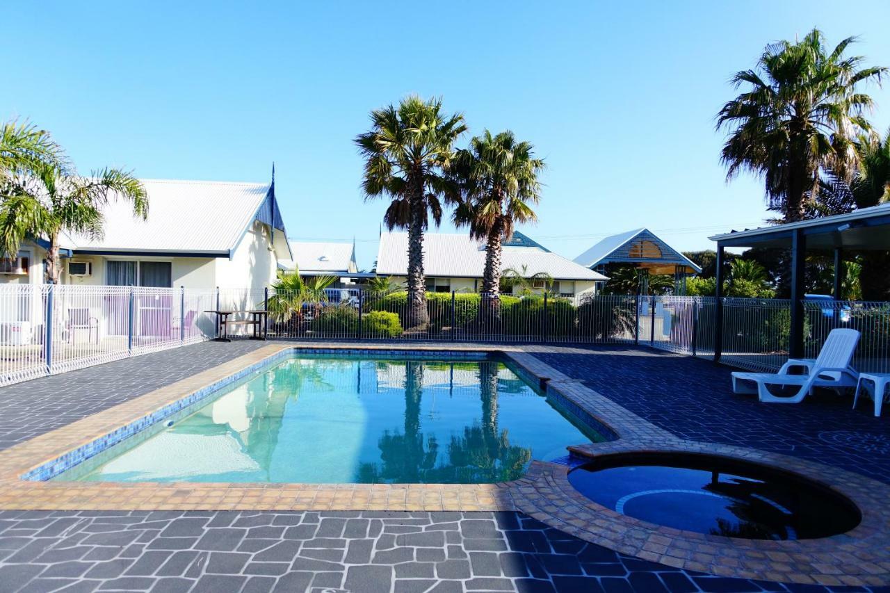 Torquay Tropicana Motel Buitenkant foto